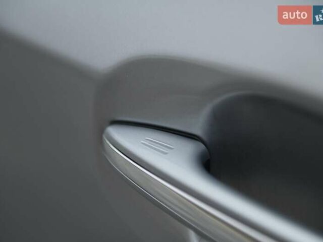 Серый Тойота Сиенна, объемом двигателя 3.46 л и пробегом 203 тыс. км за 17999 $, фото 9 на Automoto.ua