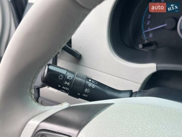 Серый Тойота Сиенна, объемом двигателя 3.5 л и пробегом 280 тыс. км за 15990 $, фото 23 на Automoto.ua