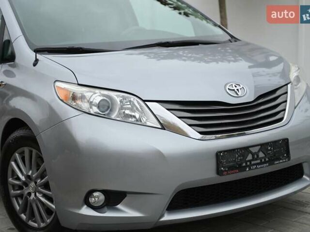 Серый Тойота Сиенна, объемом двигателя 3.46 л и пробегом 203 тыс. км за 17999 $, фото 19 на Automoto.ua