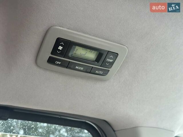 Серый Тойота Сиенна, объемом двигателя 3.5 л и пробегом 280 тыс. км за 15990 $, фото 39 на Automoto.ua