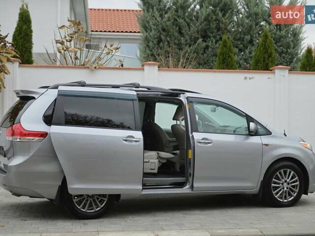 Серый Тойота Сиенна, объемом двигателя 3.46 л и пробегом 203 тыс. км за 17999 $, фото 25 на Automoto.ua