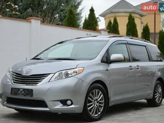 Серый Тойота Сиенна, объемом двигателя 3.46 л и пробегом 203 тыс. км за 17999 $, фото 1 на Automoto.ua