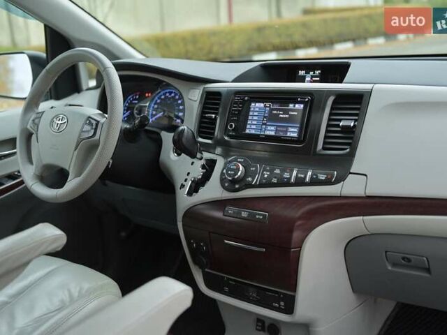 Серый Тойота Сиенна, объемом двигателя 3.46 л и пробегом 203 тыс. км за 17999 $, фото 55 на Automoto.ua