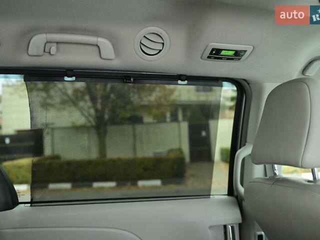 Серый Тойота Сиенна, объемом двигателя 3.46 л и пробегом 203 тыс. км за 17999 $, фото 66 на Automoto.ua