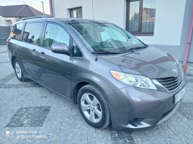 Серый Тойота Сиенна, объемом двигателя 3.5 л и пробегом 180 тыс. км за 17229 $, фото 9 на Automoto.ua