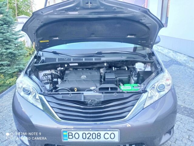 Серый Тойота Сиенна, объемом двигателя 3.5 л и пробегом 180 тыс. км за 17229 $, фото 22 на Automoto.ua