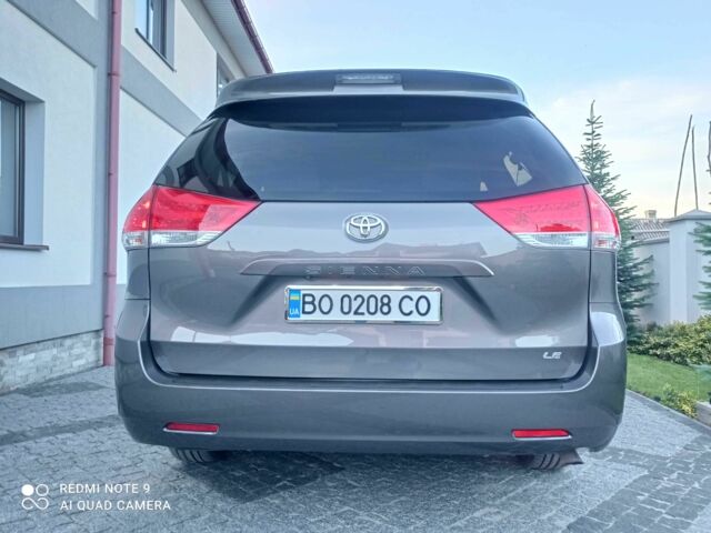 Серый Тойота Сиенна, объемом двигателя 3.5 л и пробегом 180 тыс. км за 17229 $, фото 14 на Automoto.ua