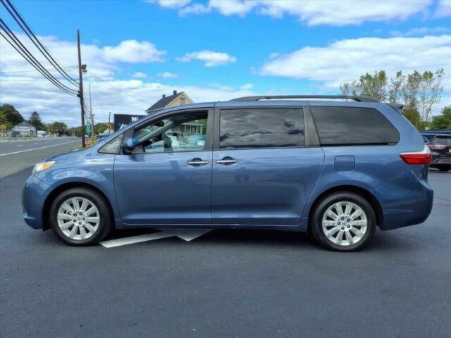 Серый Тойота Сиенна, объемом двигателя 2.7 л и пробегом 70 тыс. км за 4200 $, фото 6 на Automoto.ua