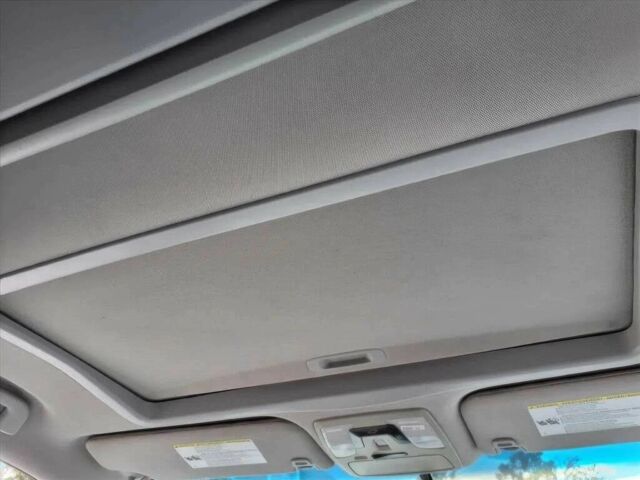 Серый Тойота Сиенна, объемом двигателя 2.7 л и пробегом 70 тыс. км за 4200 $, фото 11 на Automoto.ua