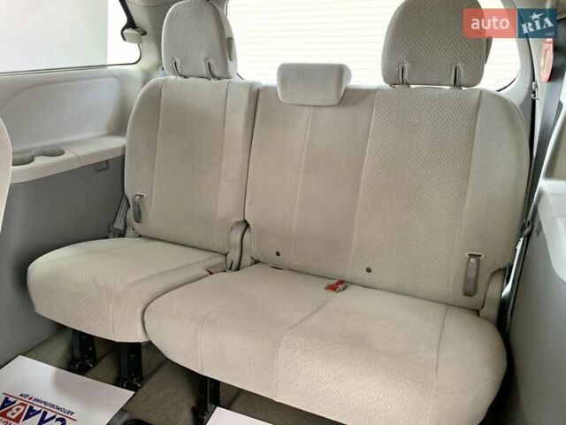 Сірий Тойота Сієнна, об'ємом двигуна 3.5 л та пробігом 182 тис. км за 17800 $, фото 49 на Automoto.ua