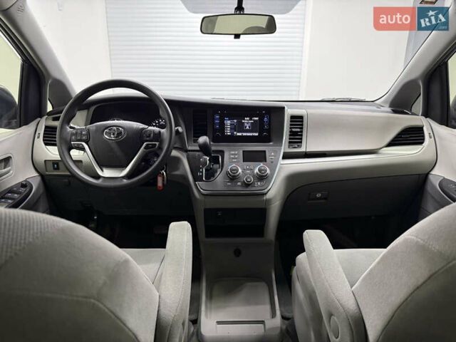 Сірий Тойота Сієнна, об'ємом двигуна 3.46 л та пробігом 170 тис. км за 17300 $, фото 11 на Automoto.ua
