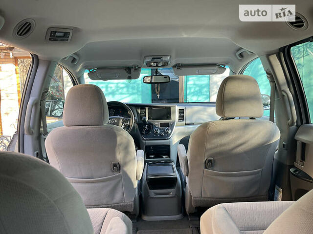 Серый Тойота Сиенна, объемом двигателя 3.5 л и пробегом 217 тыс. км за 20900 $, фото 15 на Automoto.ua