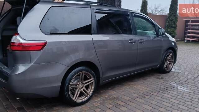 Сірий Тойота Сієнна, об'ємом двигуна 3.46 л та пробігом 120 тис. км за 20500 $, фото 4 на Automoto.ua