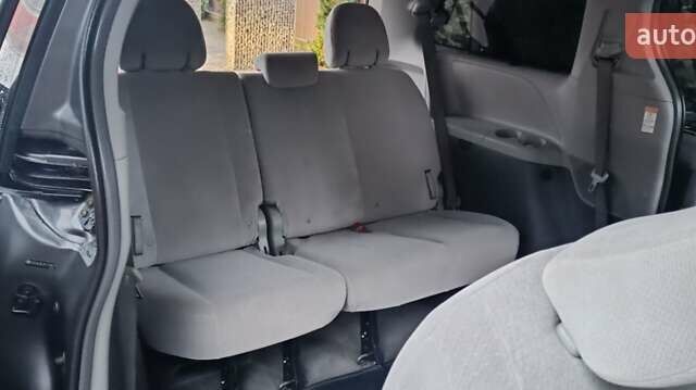 Сірий Тойота Сієнна, об'ємом двигуна 3.46 л та пробігом 120 тис. км за 20500 $, фото 32 на Automoto.ua