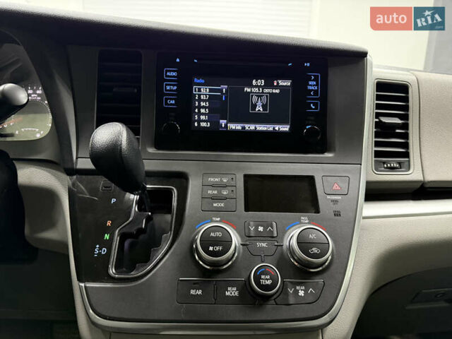 Сірий Тойота Сієнна, об'ємом двигуна 3.46 л та пробігом 170 тис. км за 17300 $, фото 13 на Automoto.ua