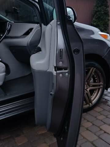 Сірий Тойота Сієнна, об'ємом двигуна 3.46 л та пробігом 120 тис. км за 20500 $, фото 23 на Automoto.ua