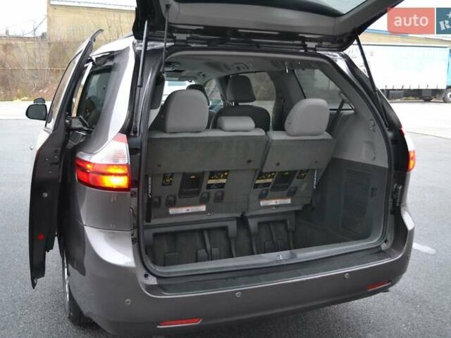 Серый Тойота Сиенна, объемом двигателя 3.5 л и пробегом 167 тыс. км за 20600 $, фото 19 на Automoto.ua