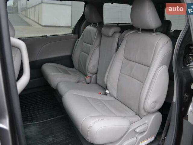 Серый Тойота Сиенна, объемом двигателя 3.5 л и пробегом 167 тыс. км за 20600 $, фото 32 на Automoto.ua