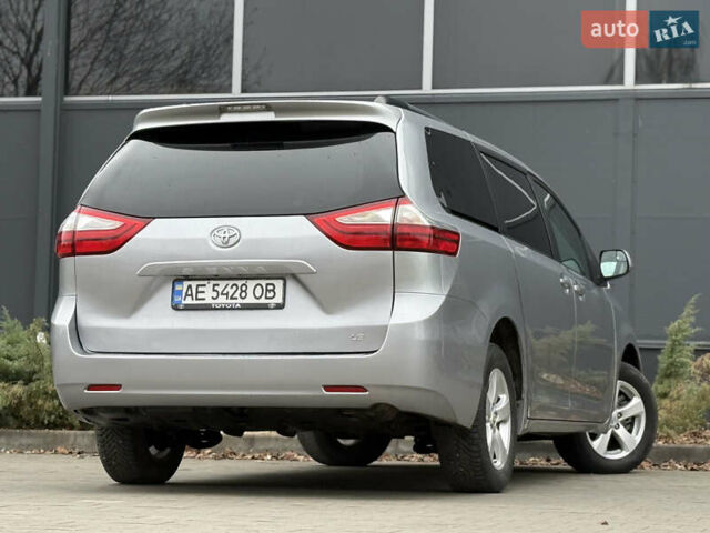 Серый Тойота Сиенна, объемом двигателя 3.46 л и пробегом 240 тыс. км за 15900 $, фото 9 на Automoto.ua