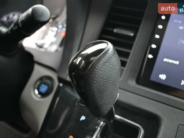 Серый Тойота Сиенна, объемом двигателя 3.5 л и пробегом 167 тыс. км за 20600 $, фото 40 на Automoto.ua