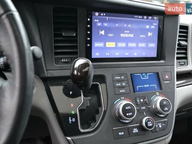 Серый Тойота Сиенна, объемом двигателя 3.5 л и пробегом 167 тыс. км за 20600 $, фото 39 на Automoto.ua