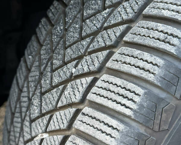 Серый Тойота Сиенна, объемом двигателя 3.46 л и пробегом 150 тыс. км за 21212 $, фото 43 на Automoto.ua