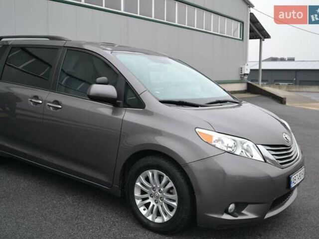 Серый Тойота Сиенна, объемом двигателя 3.5 л и пробегом 167 тыс. км за 20600 $, фото 2 на Automoto.ua