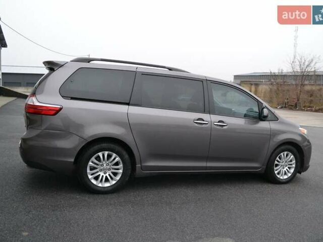 Серый Тойота Сиенна, объемом двигателя 3.5 л и пробегом 167 тыс. км за 20600 $, фото 4 на Automoto.ua
