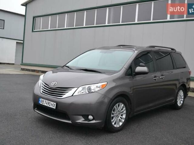 Серый Тойота Сиенна, объемом двигателя 3.5 л и пробегом 167 тыс. км за 20600 $, фото 1 на Automoto.ua