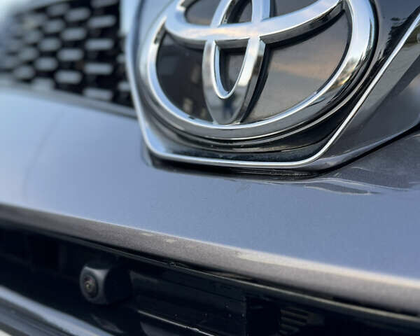 Серый Тойота Сиенна, объемом двигателя 3.46 л и пробегом 150 тыс. км за 21999 $, фото 8 на Automoto.ua