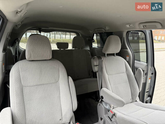 Серый Тойота Сиенна, объемом двигателя 3.46 л и пробегом 240 тыс. км за 15900 $, фото 22 на Automoto.ua