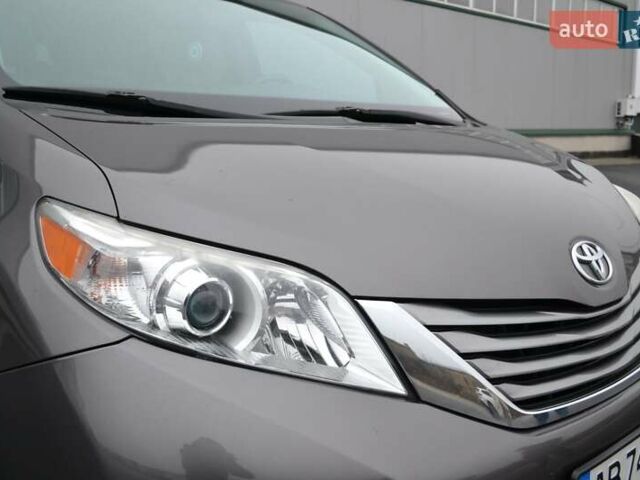 Серый Тойота Сиенна, объемом двигателя 3.5 л и пробегом 167 тыс. км за 20600 $, фото 31 на Automoto.ua