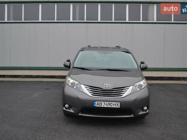 Серый Тойота Сиенна, объемом двигателя 3.5 л и пробегом 167 тыс. км за 20600 $, фото 7 на Automoto.ua