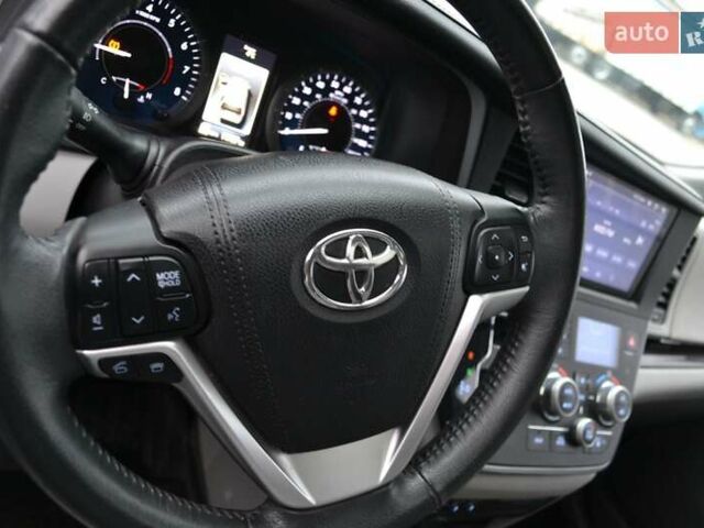 Серый Тойота Сиенна, объемом двигателя 3.5 л и пробегом 167 тыс. км за 20600 $, фото 15 на Automoto.ua