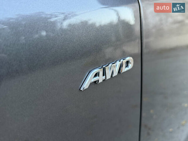 Серый Тойота Сиенна, объемом двигателя 3.46 л и пробегом 150 тыс. км за 21999 $, фото 6 на Automoto.ua