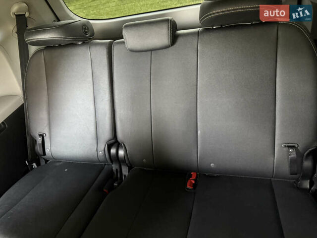 Сірий Тойота Сієнна, об'ємом двигуна 3.5 л та пробігом 75 тис. км за 22500 $, фото 13 на Automoto.ua