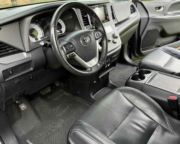 Сірий Тойота Сієнна, об'ємом двигуна 3.5 л та пробігом 75 тис. км за 22500 $, фото 12 на Automoto.ua