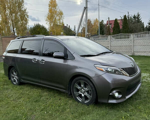 Сірий Тойота Сієнна, об'ємом двигуна 3.5 л та пробігом 75 тис. км за 22500 $, фото 7 на Automoto.ua