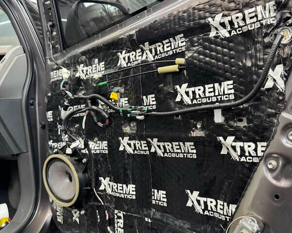 Серый Тойота Сиенна, объемом двигателя 3.46 л и пробегом 100 тыс. км за 17500 $, фото 19 на Automoto.ua