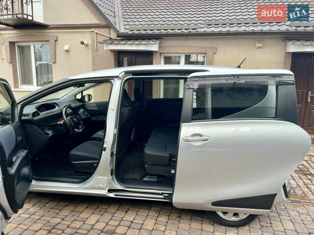 Серый Тойота Сиенна, объемом двигателя 1.5 л и пробегом 57 тыс. км за 13500 $, фото 101 на Automoto.ua