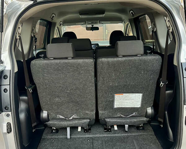 Серый Тойота Сиенна, объемом двигателя 1.5 л и пробегом 57 тыс. км за 13500 $, фото 40 на Automoto.ua