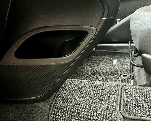 Серый Тойота Сиенна, объемом двигателя 1.5 л и пробегом 57 тыс. км за 13500 $, фото 150 на Automoto.ua