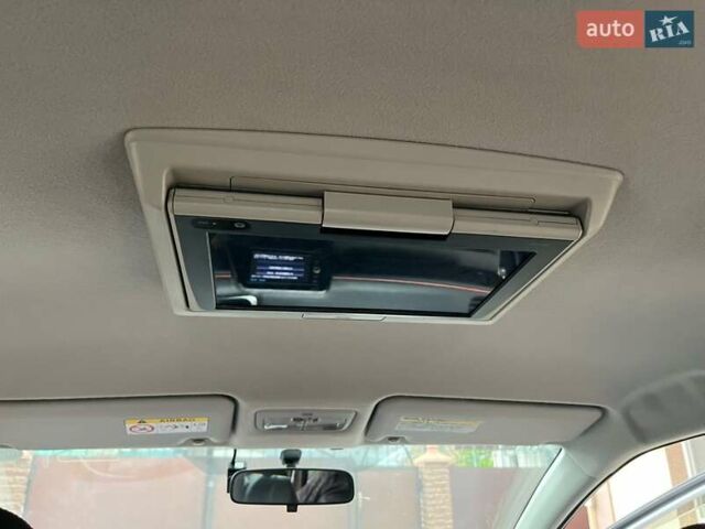 Серый Тойота Сиенна, объемом двигателя 1.5 л и пробегом 57 тыс. км за 13500 $, фото 135 на Automoto.ua