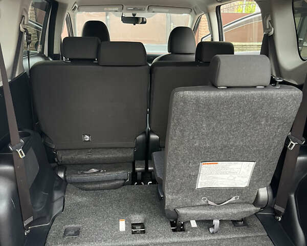 Серый Тойота Сиенна, объемом двигателя 1.5 л и пробегом 57 тыс. км за 13500 $, фото 132 на Automoto.ua