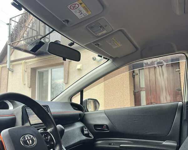 Серый Тойота Сиенна, объемом двигателя 1.5 л и пробегом 57 тыс. км за 13500 $, фото 87 на Automoto.ua