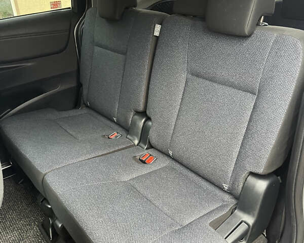 Серый Тойота Сиенна, объемом двигателя 1.5 л и пробегом 57 тыс. км за 13500 $, фото 104 на Automoto.ua