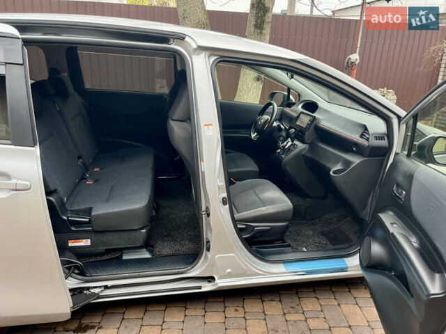 Серый Тойота Сиенна, объемом двигателя 1.5 л и пробегом 57 тыс. км за 13500 $, фото 146 на Automoto.ua