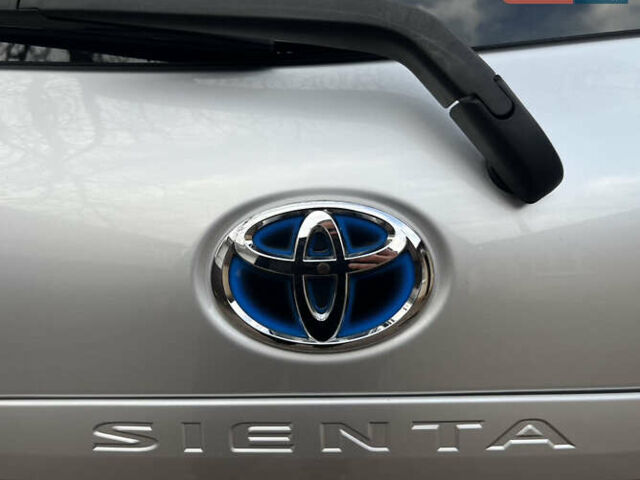 Серый Тойота Сиенна, объемом двигателя 1.5 л и пробегом 57 тыс. км за 13500 $, фото 36 на Automoto.ua