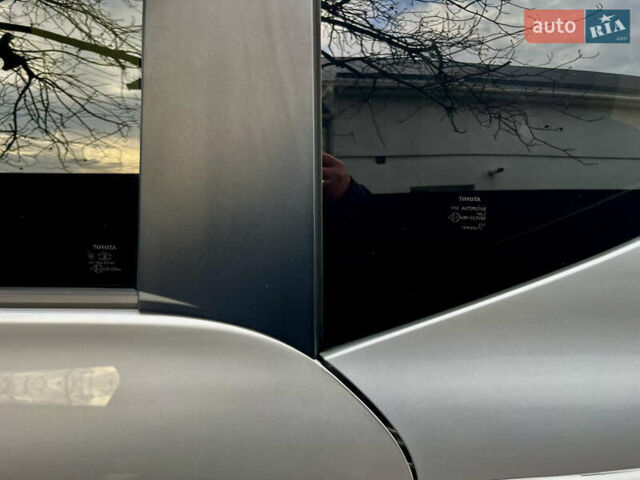 Серый Тойота Сиенна, объемом двигателя 1.5 л и пробегом 57 тыс. км за 13500 $, фото 160 на Automoto.ua
