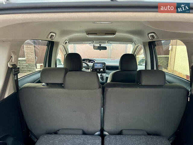 Серый Тойота Сиенна, объемом двигателя 1.5 л и пробегом 57 тыс. км за 13500 $, фото 48 на Automoto.ua